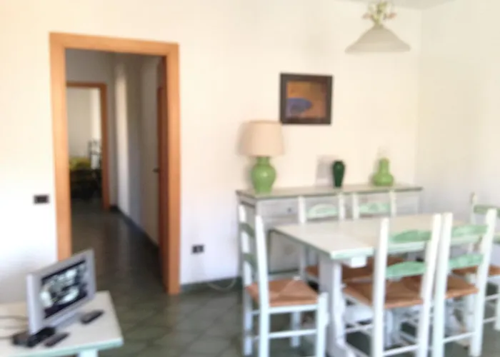 Girasole Sul Mare ,new Kitchen With Wash Disher , Air Conditioning, Garage Moto, 200 M From Centre, 300 M From ,wifi, Apartamento