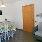 Girasole Sul Mare ,new Kitchen Washdisher , Air Conditioning, Garage Moto, 200 M From Centre, 300 M From ,wifi, Cin Apartment *