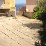 Apartment Girasole Sul Mare ,new Kitchen Washdisher , Air Conditioning, Garage Moto, 200 M From Centre, 300 M From ,wifi, Cin *