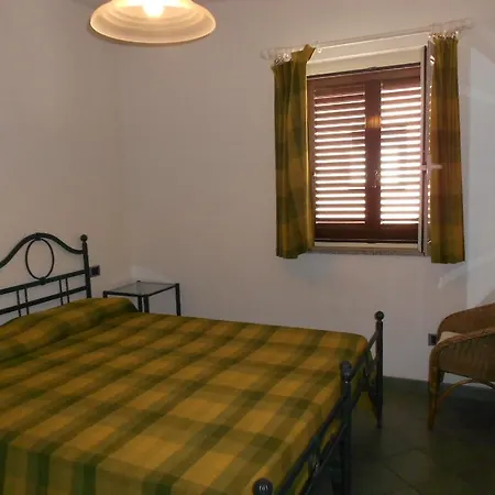 Lejlighed Girasole Sul Mare ,new Kitchen With Wash Disher , Air Conditioning, Garage Moto, 200 M From Centre, 300 M From ,wifi, Santa Teresa Gallura