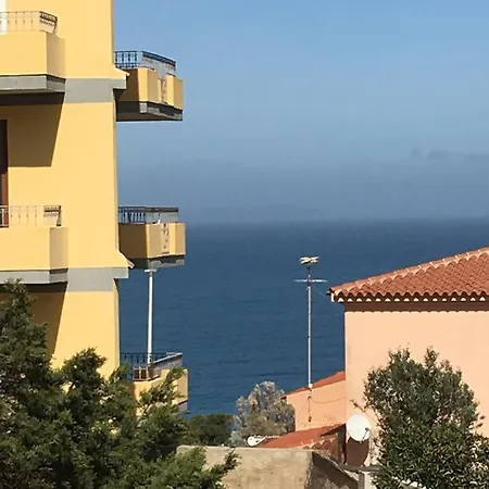 Lejlighed Girasole Sul Mare ,new Kitchen With Wash Disher , Air Conditioning, Garage Moto, 200 M From Centre, 300 M From ,wifi,