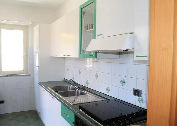 Girasole Sul Mare ,new Kitchen With Wash Disher , Air Conditioning, Garage Moto, 200 M From Centre, 300 M From ,wifi, *