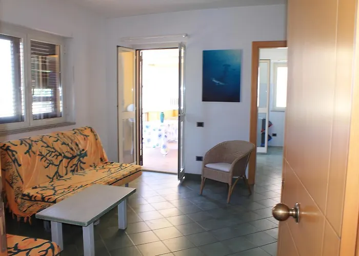 Girasole Sul Mare ,new Kitchen With Wash Disher , Air Conditioning, Garage Moto, 200 M From Centre, 300 M From ,wifi, سانتا تيريزا غالّورا